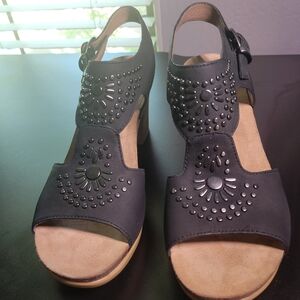 Dansko Women’s Black Studded Open-Toe Sandals With 3 Inch Heel Size 40(9.5-10)